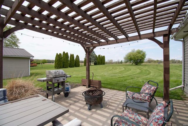 11193 E Baseline Road, Avilla, IN 46710