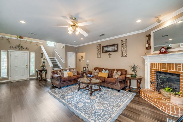 701 Parkhill Drive, Mansfield, TX 76063