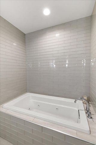 1009 S Washington Avenue S 3, Royal Oak, MI 48067
