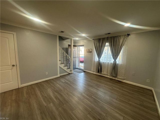 1273 Green Cedar LN, Virginia Beach, VA 23453