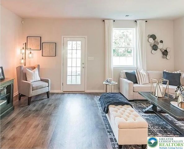 1158 Lova Lane, Allentown, PA 18103