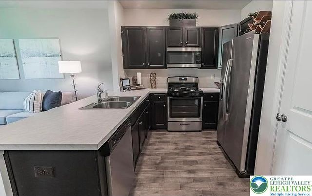 1158 Lova Lane, Allentown, PA 18103