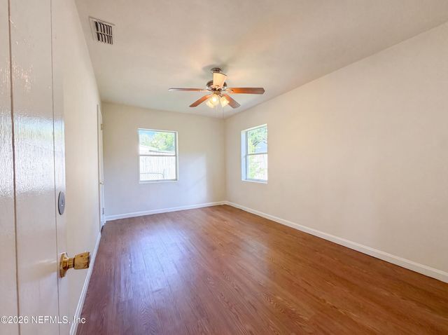 5105 BANSHEE Avenue, Jacksonville, FL 32244