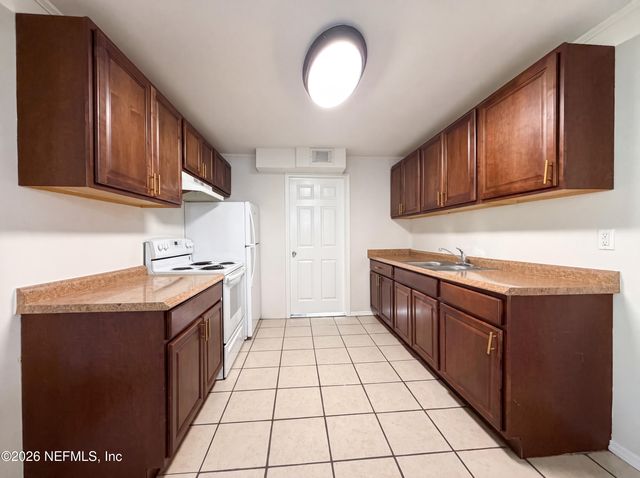 5105 BANSHEE Avenue, Jacksonville, FL 32244