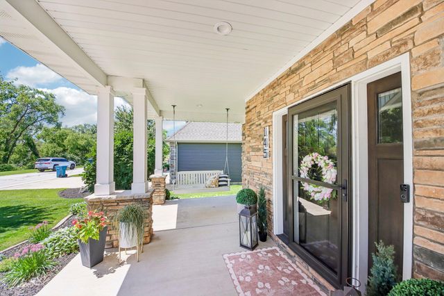 145 Ridgeview Drive, Valparaiso, IN 46385