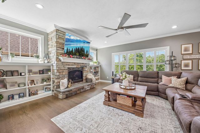 145 Ridgeview Drive, Valparaiso, IN 46385