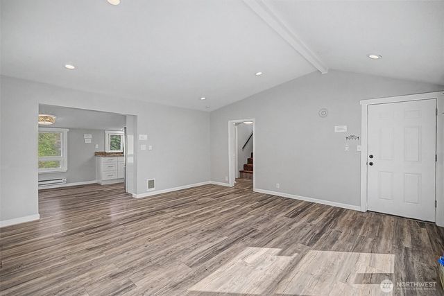 1251 S 230th Street, Des Moines, WA 98198