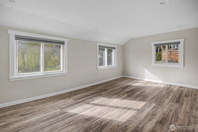 1251 S 230th Street, Des Moines, WA 98198