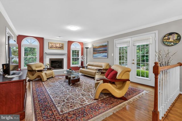 8844 SILVERLINE DR, Fairfax Station, VA 22039
