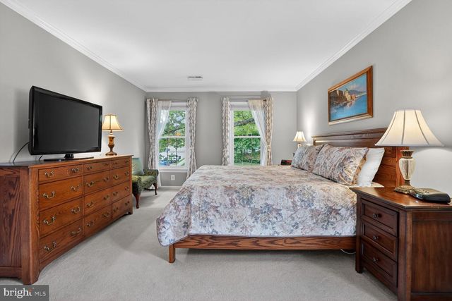 8844 SILVERLINE DR, Fairfax Station, VA 22039