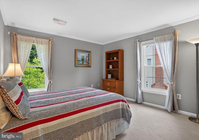 8844 SILVERLINE DR, Fairfax Station, VA 22039