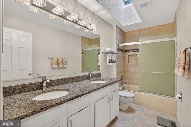8844 SILVERLINE DR, Fairfax Station, VA 22039