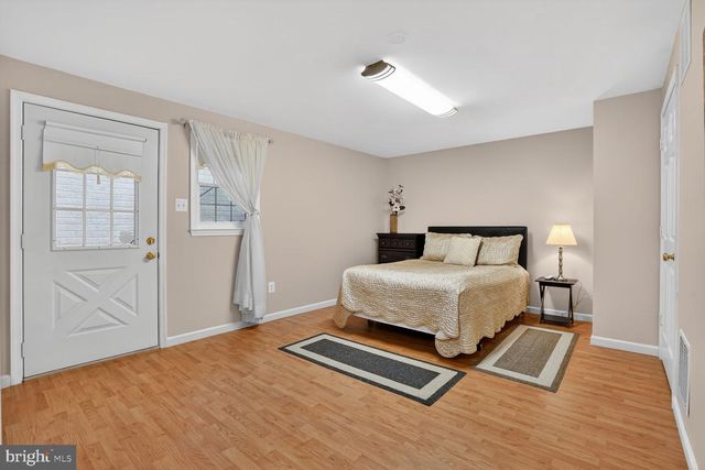 8844 SILVERLINE DR, Fairfax Station, VA 22039