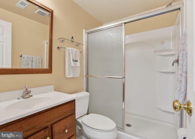 8844 SILVERLINE DR, Fairfax Station, VA 22039