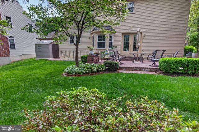8844 SILVERLINE DR, Fairfax Station, VA 22039