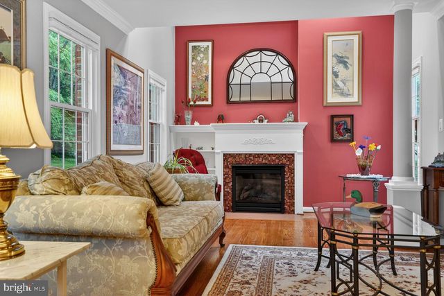 8844 SILVERLINE DR, Fairfax Station, VA 22039