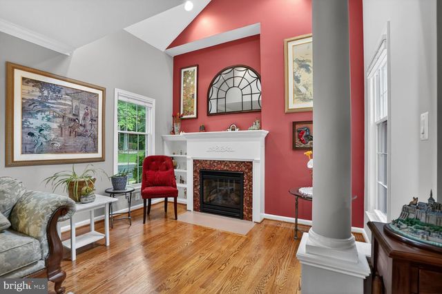 8844 SILVERLINE DR, Fairfax Station, VA 22039