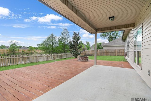39461 Old Cornerstone Ct, Prairieville, LA 70769