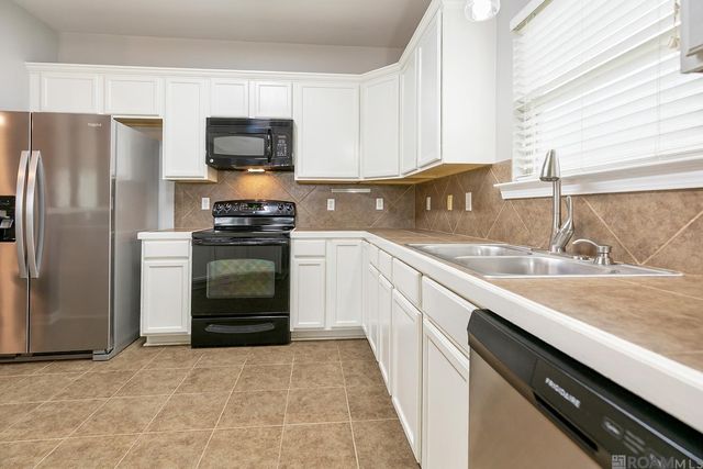 39461 Old Cornerstone Ct, Prairieville, LA 70769