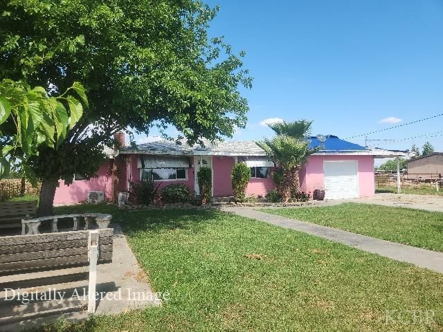 22136 Fairfax Avenue, Lemoore, CA 93245