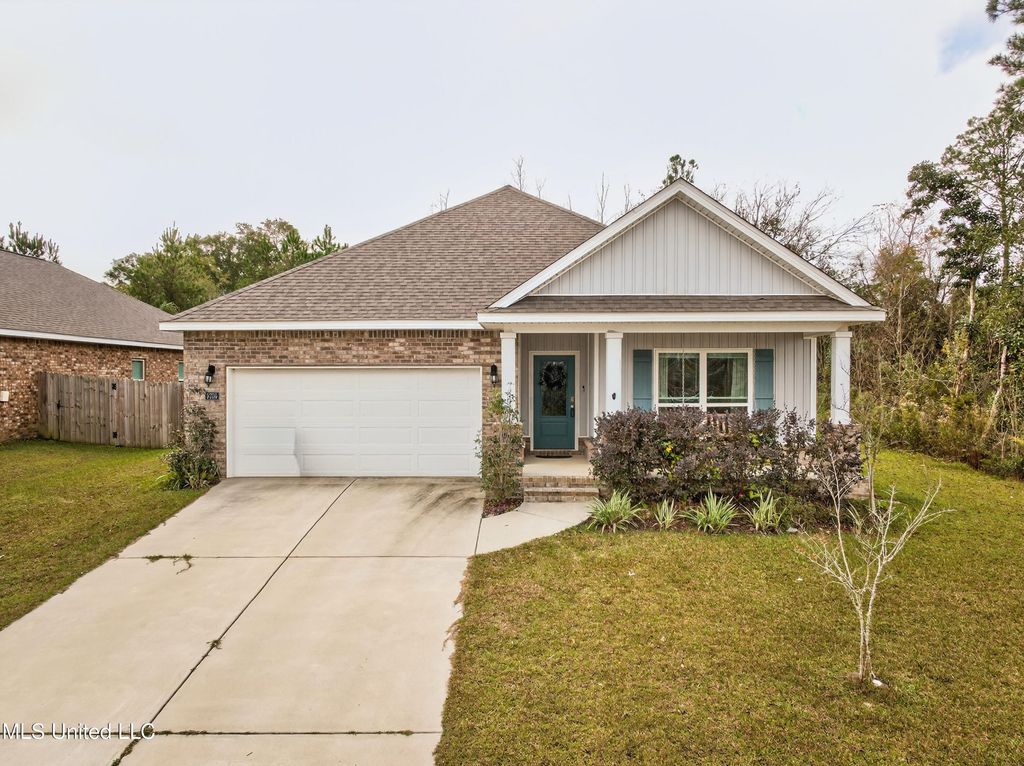 5735 Overland Drive, Biloxi, MS 39532