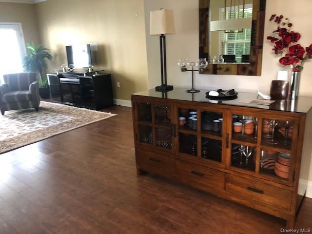170 Larry Lane, Dix Hills, NY 11746