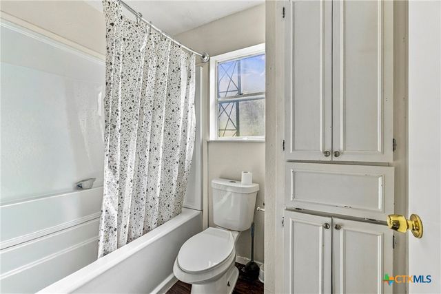 310 Park Village Lane, Seguin, TX 78155