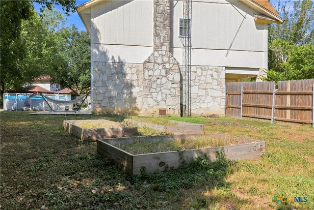 310 Park Village Lane, Seguin, TX 78155