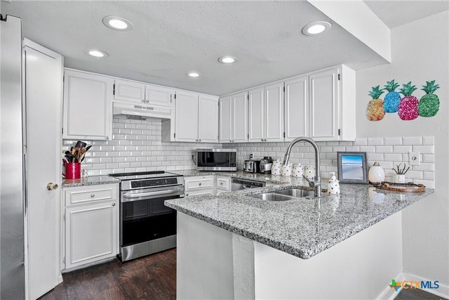 310 Park Village Lane, Seguin, TX 78155