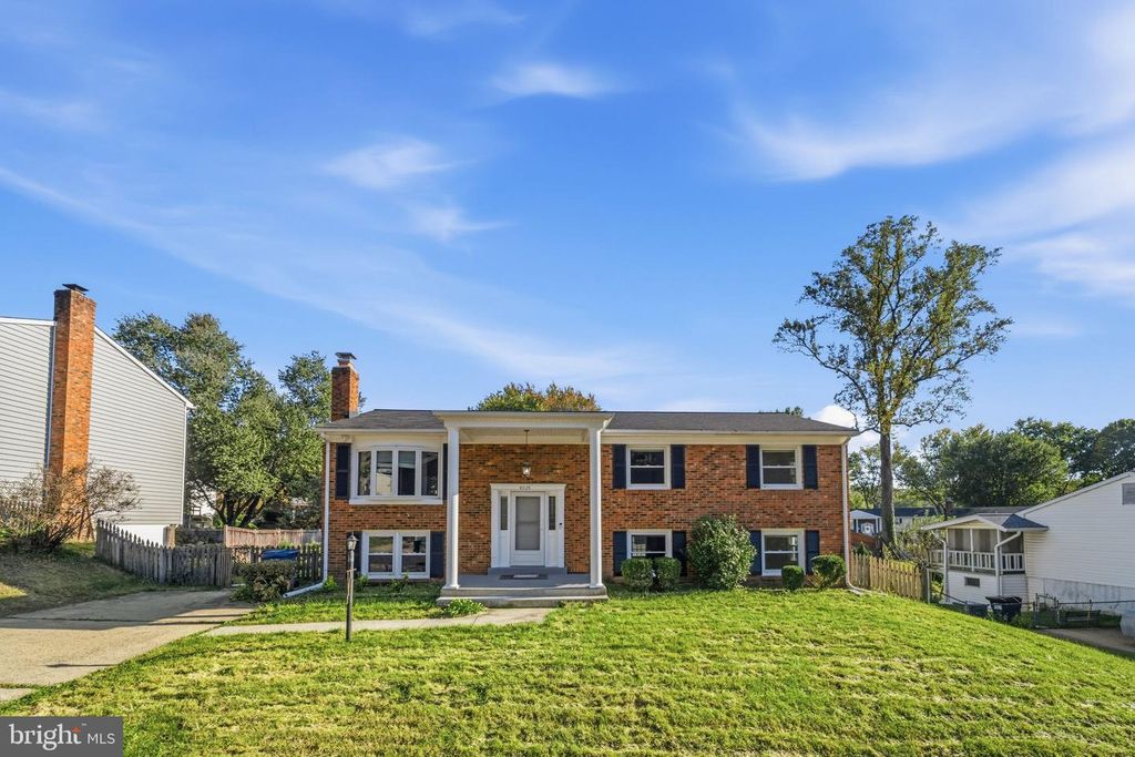 Image 39 of property listing at 4925 KIRKDALE DR, Woodbridge, VA 22193