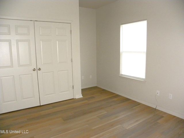 2425 Esplanade Street, B, Ocean Springs, MS 39564