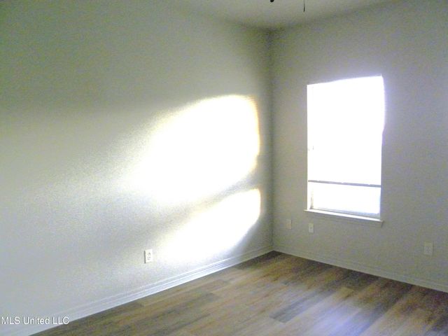 2425 Esplanade Street, B, Ocean Springs, MS 39564