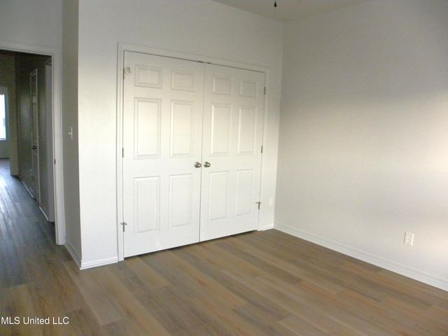 2425 Esplanade Street, B, Ocean Springs, MS 39564