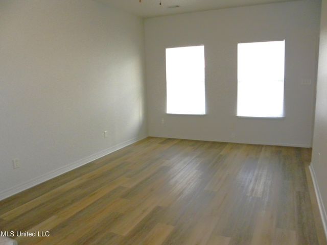 2425 Esplanade Street, B, Ocean Springs, MS 39564