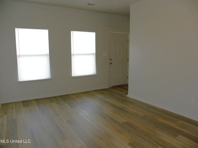 2425 Esplanade Street, B, Ocean Springs, MS 39564