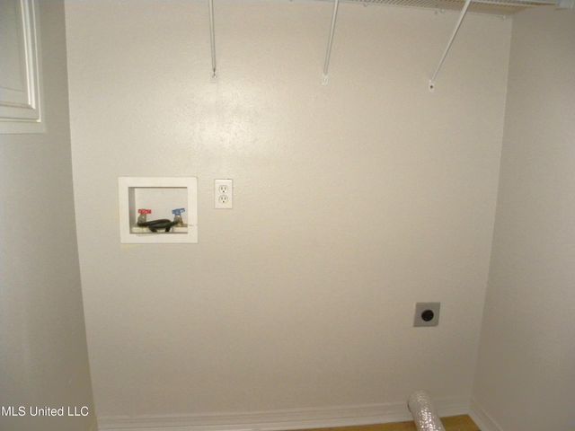 2425 Esplanade Street, B, Ocean Springs, MS 39564