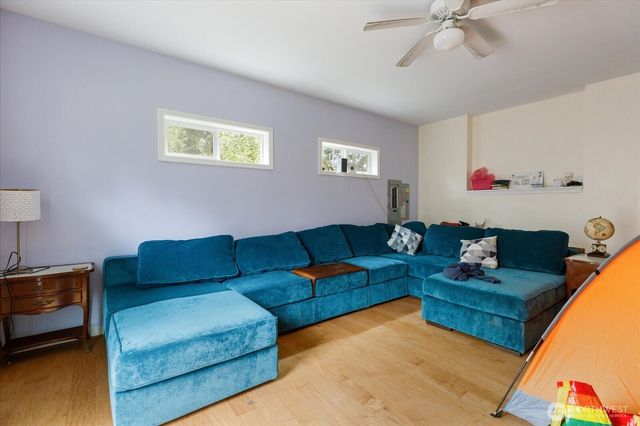 2013 Goss Ridge Road, Freeland, WA 98249