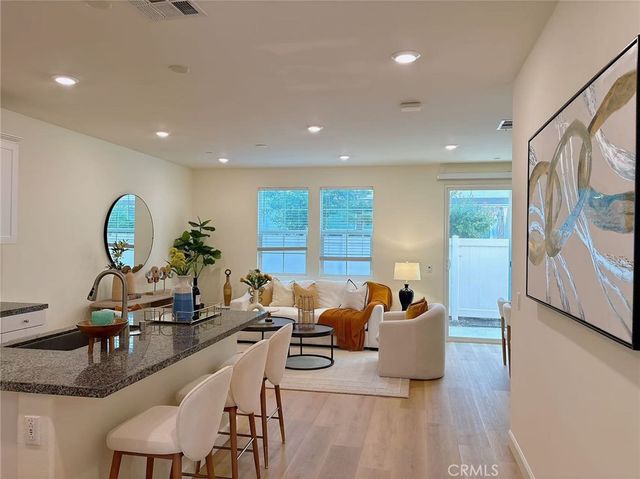 5993 Sendero, Eastvale, CA 92880