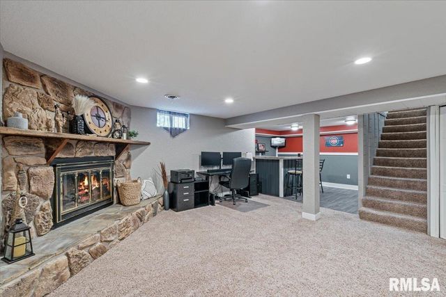 102 AMBER Lane, Geneseo, IL 61254