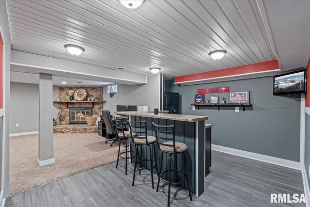 102 AMBER Lane, Geneseo, IL 61254