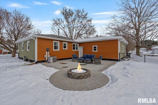 102 AMBER Lane, Geneseo, IL 61254