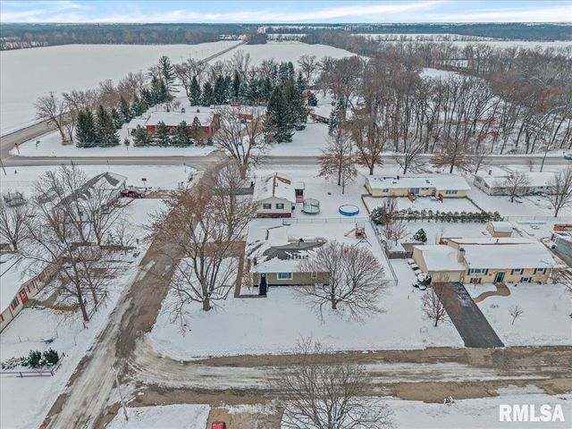 102 AMBER Lane, Geneseo, IL 61254