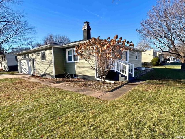 102 AMBER Lane, Geneseo, IL 61254