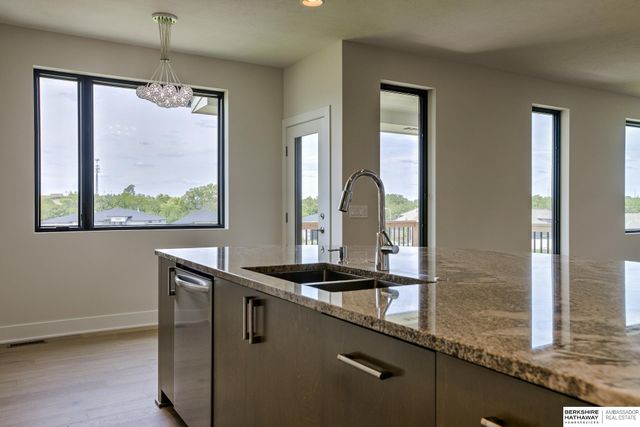 20119 U Street, Omaha, NE 68135