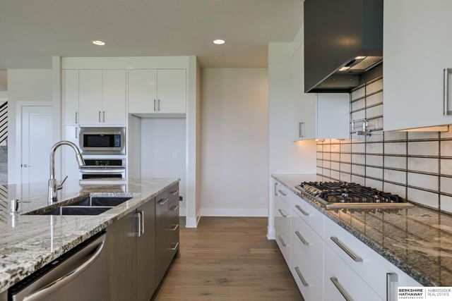 20119 U Street, Omaha, NE 68135
