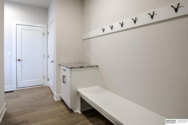 20119 U Street, Omaha, NE 68135