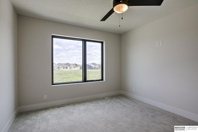 20119 U Street, Omaha, NE 68135