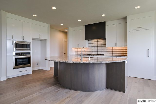 20119 U Street, Omaha, NE 68135