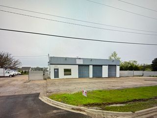 28W651 Roosevelt Road, Winfield, IL 60190