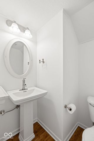 10877 Washington Bay Drive, Fishers, IN 46037